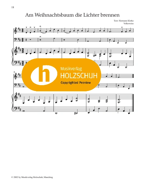 Am Weihnachtsbaum die Lichter brennen